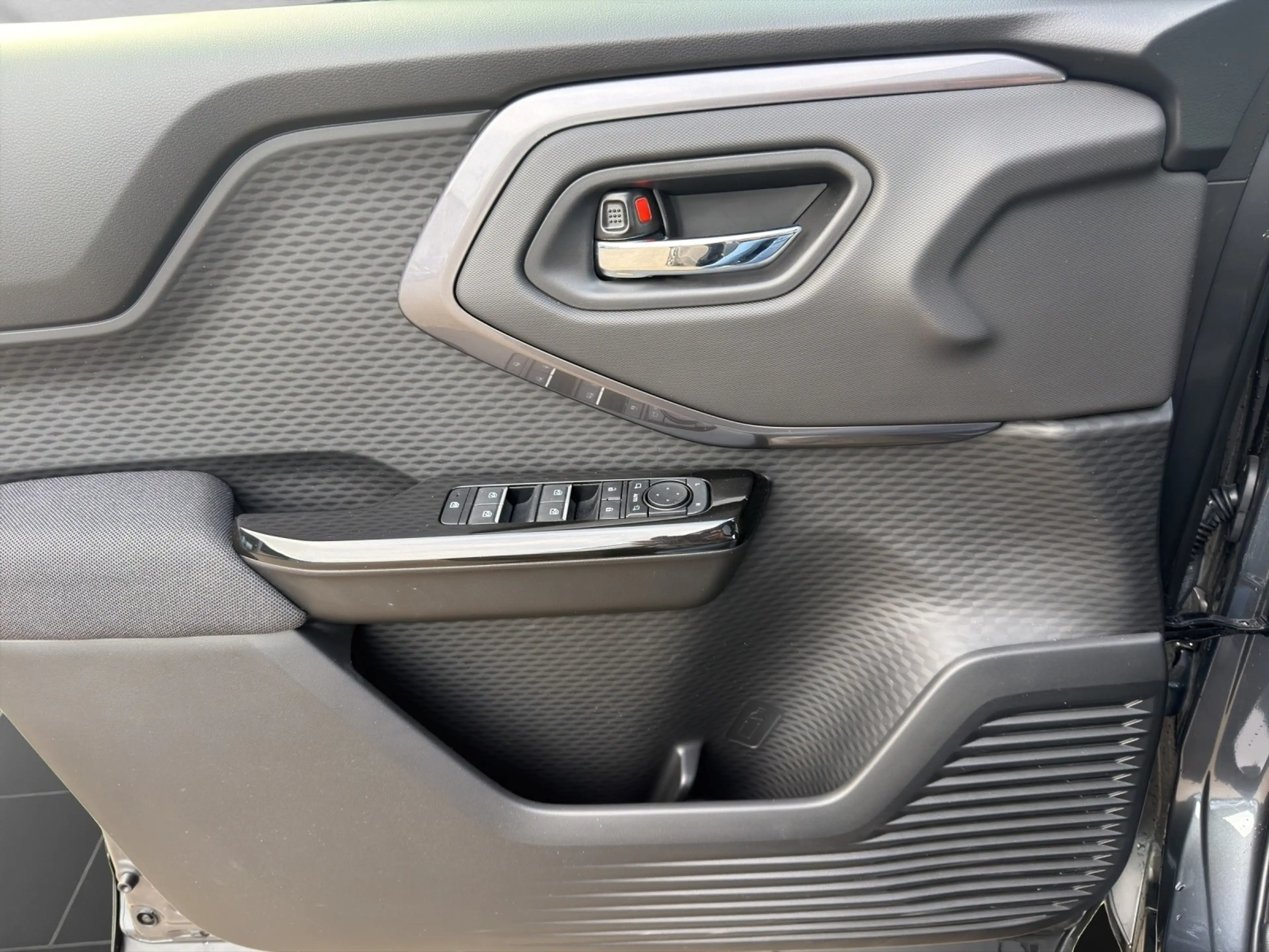 Toyota Urban Cruiser 128KW Lounge PANO-GLASDACH+KEYLESS+CARPLAY — photo 12