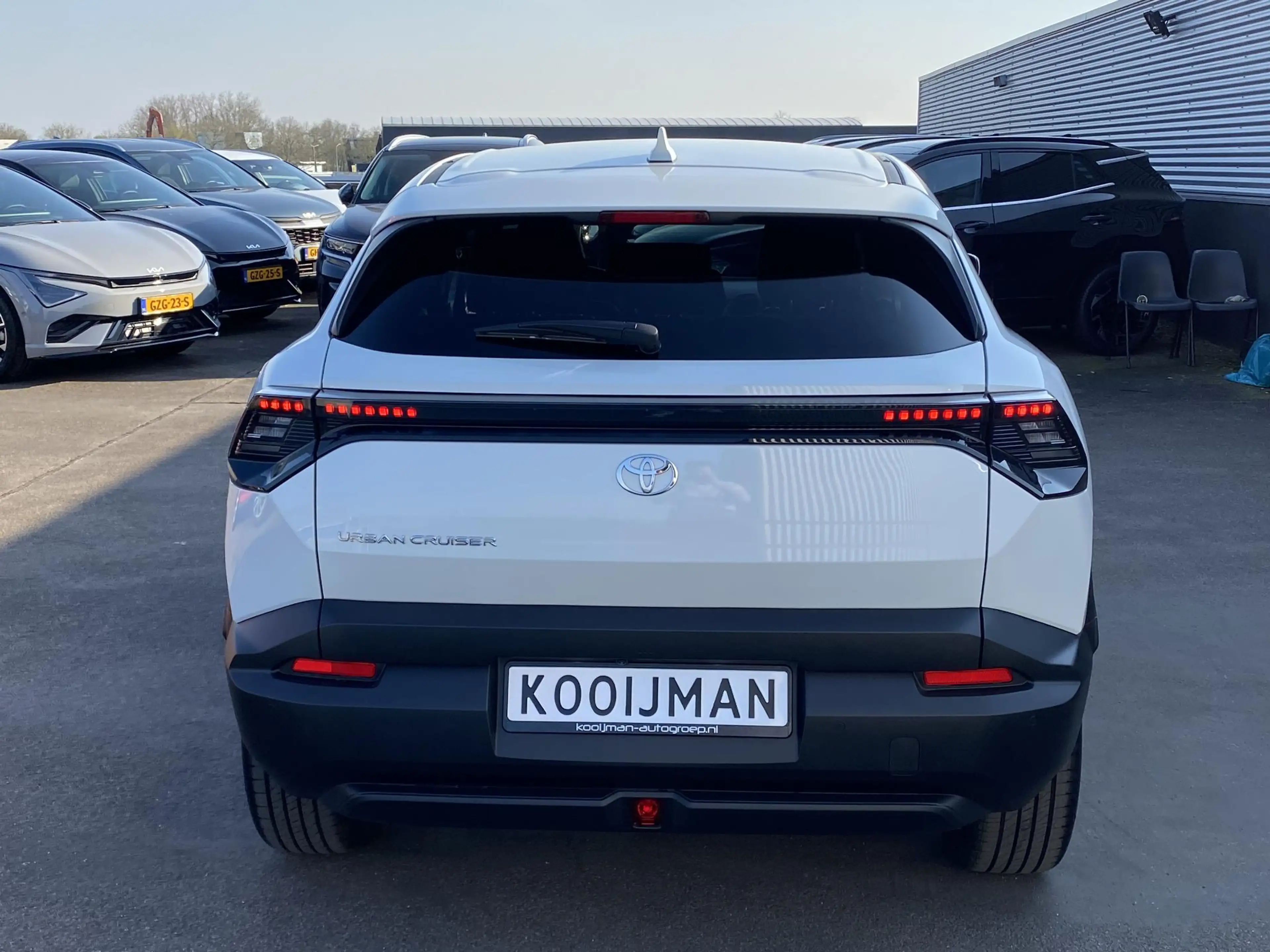 Toyota Urban Cruiser Executive 61 kWh Nieuw! Panoramadak, 360° camea, n — photo 6