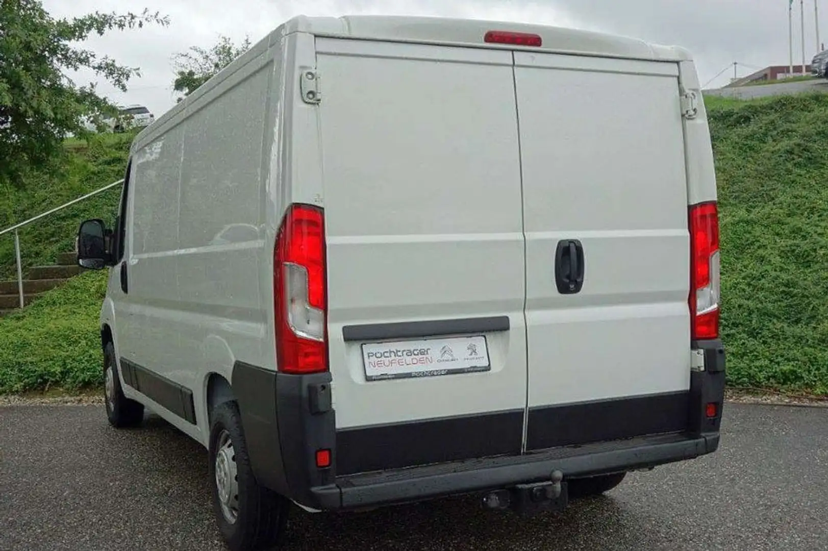 Peugeot Boxer 33 L2H1 BlueHDi 140, AHV Weiß - 2