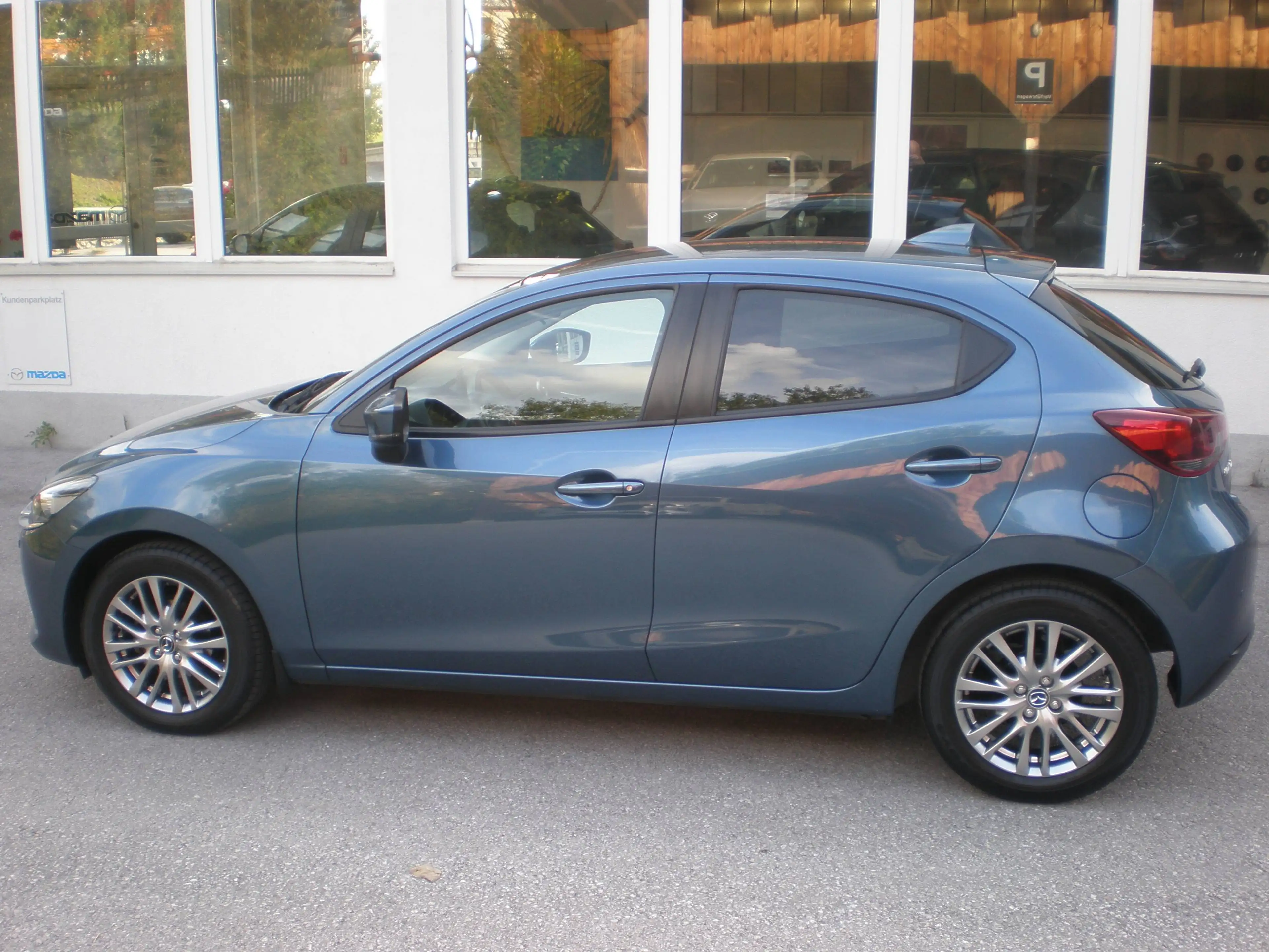 Mazda 2 G75 Takumi — photo 9