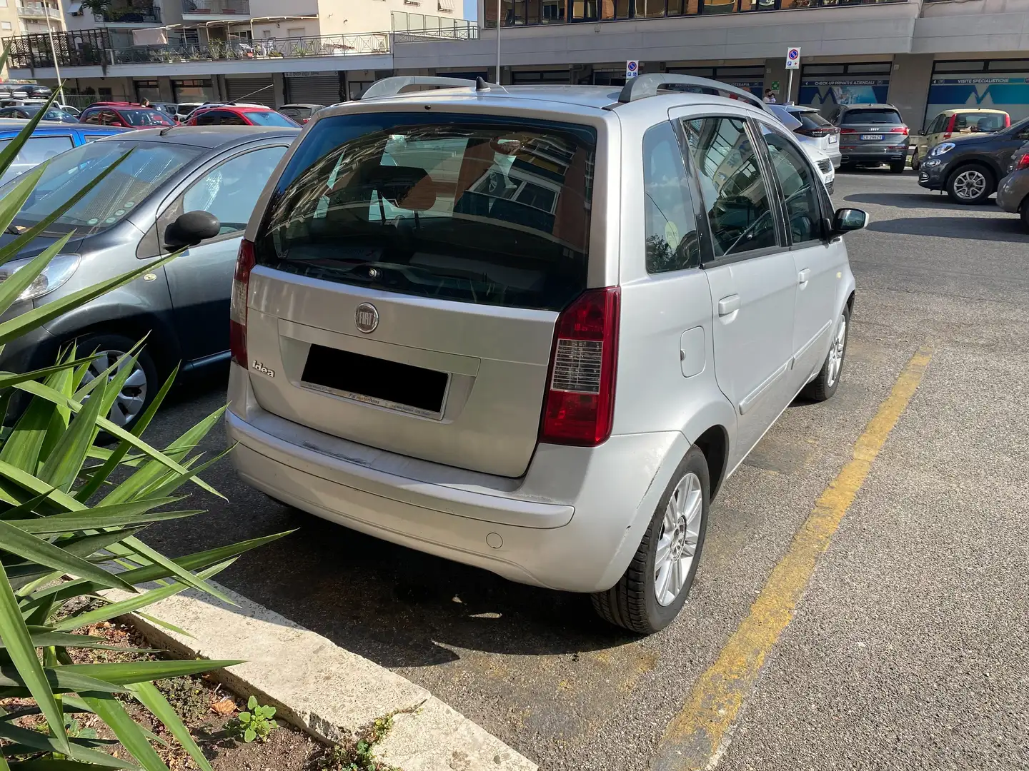 Fiat Idea 1.4 70Kw Gpl Plateado - 1