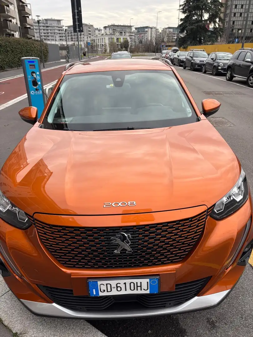 Peugeot e-2008 Allure - 1