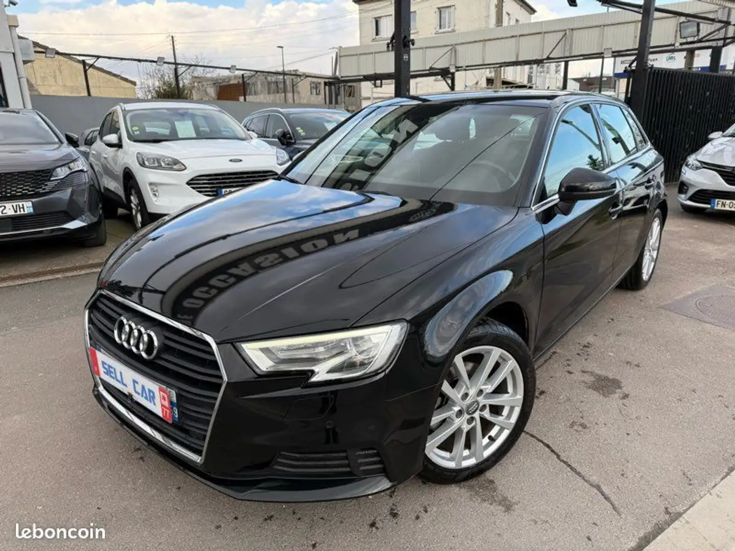 Audi A3 30 tdi 116 Business Line S-Tronic Noir - 1