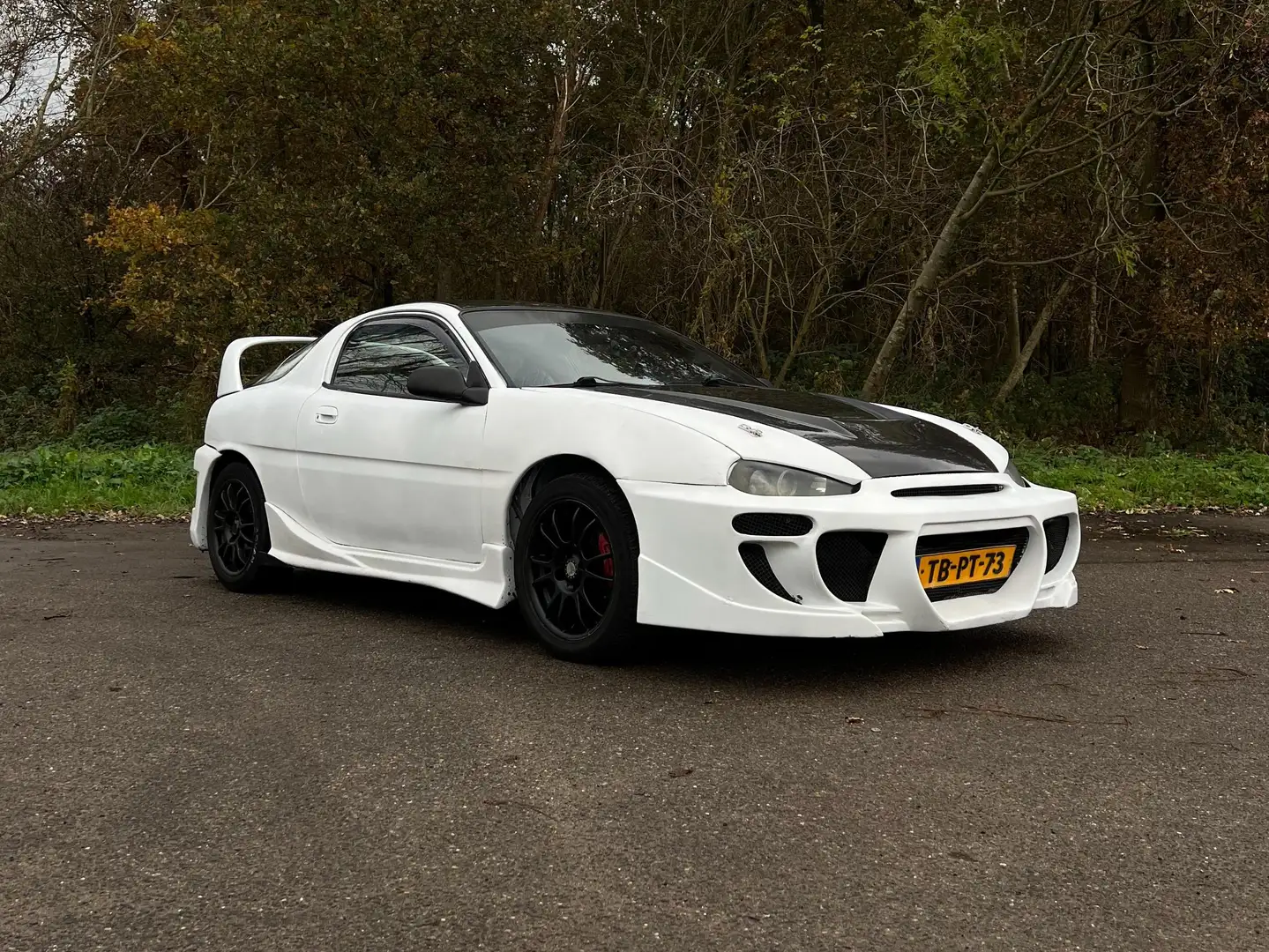 Mazda MX-3 1.8 V6 Weiß - 1