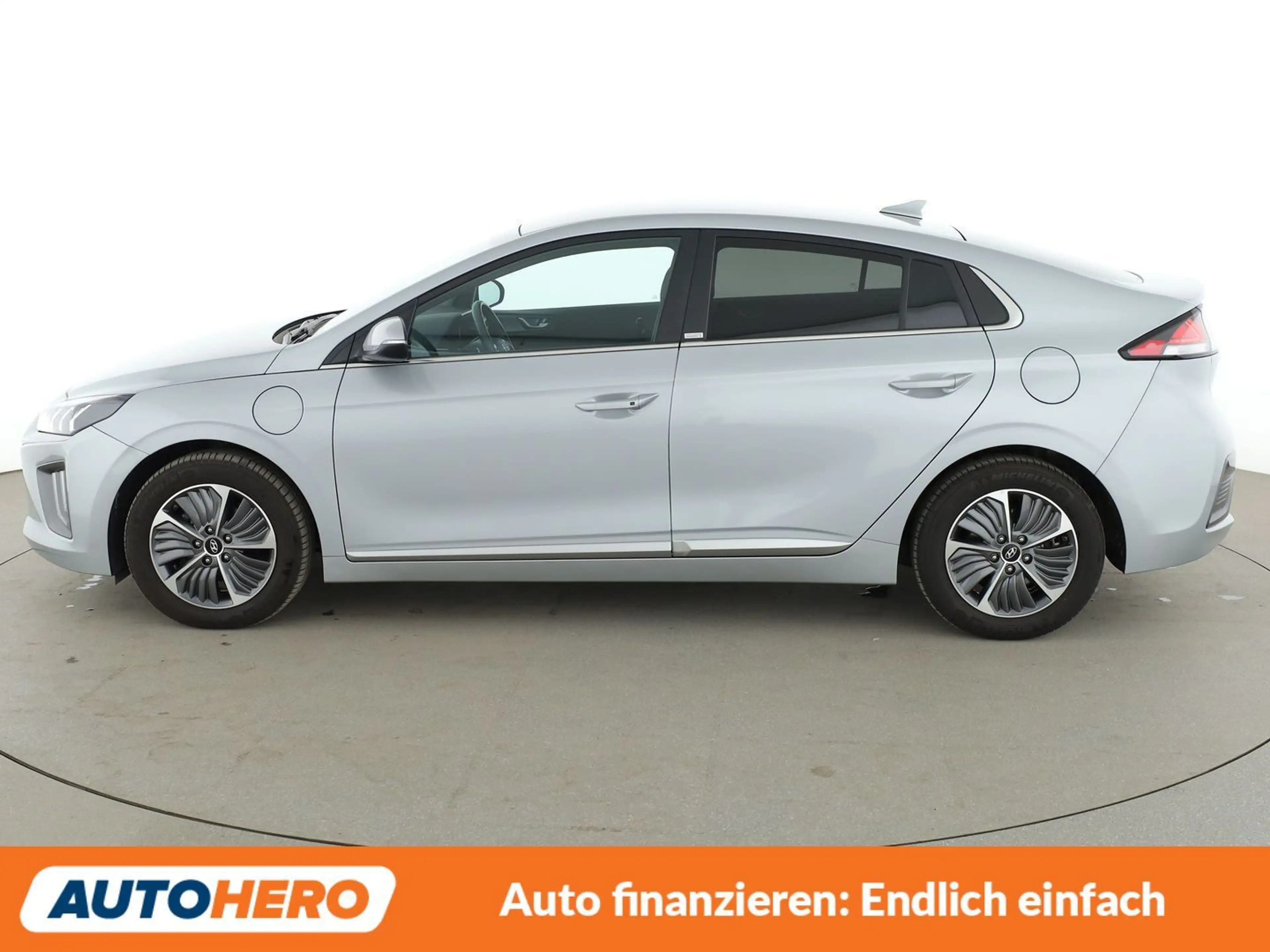 Hyundai IONIQ 1.6 Plug-in Hybrid Prime Aut. *ACC*CAM*MEMORY* — photo 3