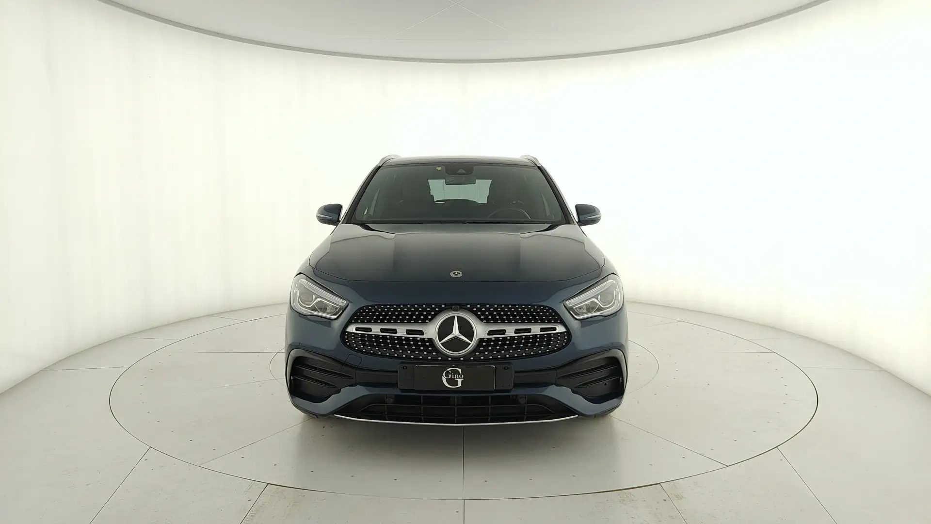 Mercedes-Benz GLA 250 Premium auto Blau - 2