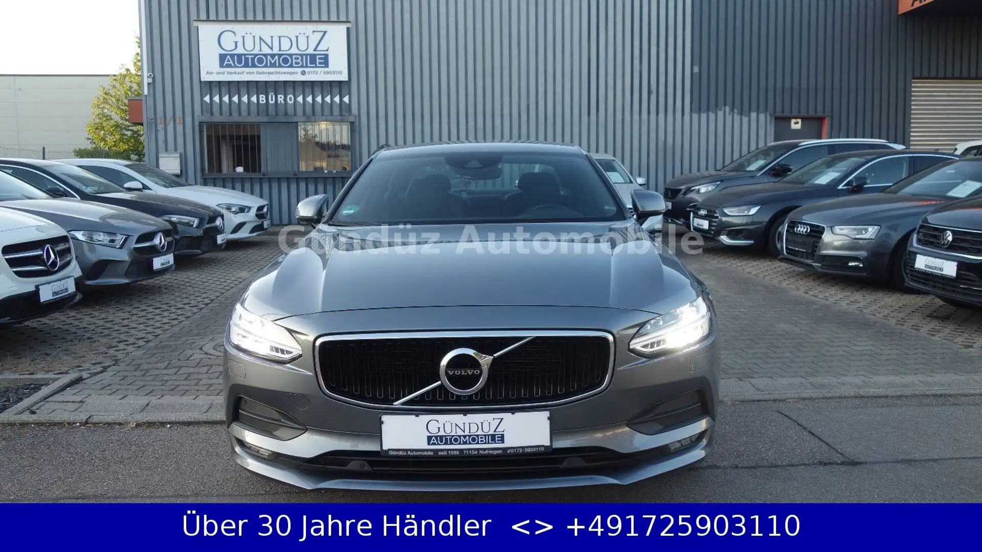 Volvo S90 D4 GEARTRONIC  Lim. Momentum*LEDER*DISTRONIC Grau - 2