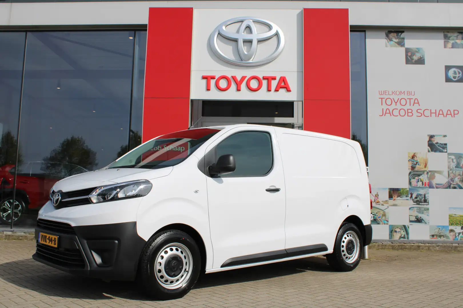 Toyota Proace Compact 1.5 D-4D Cool Bank Limited 102pk | Cruise White - 1