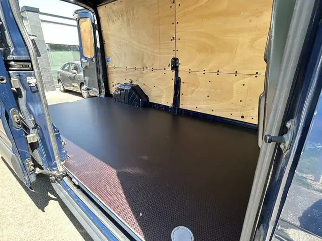 Ford Transit view 26
