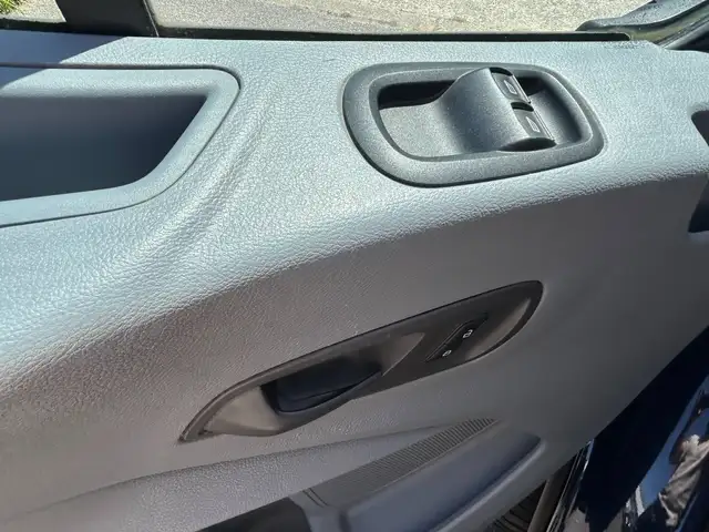 Ford Transit view 8
