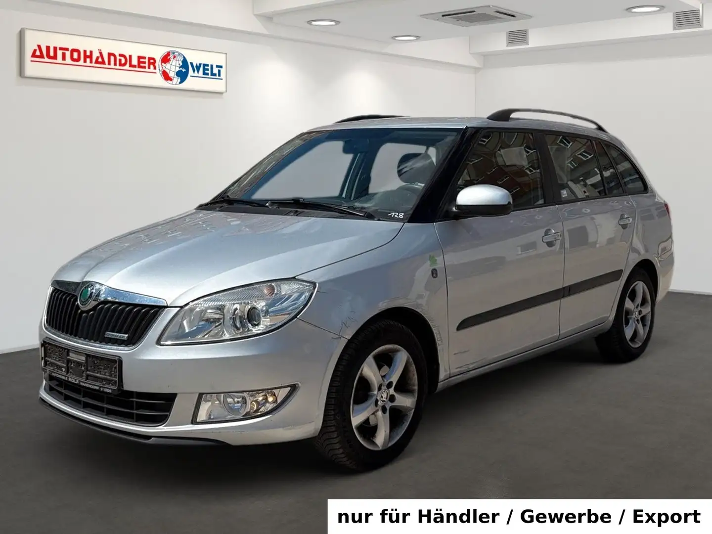 Skoda Fabia Kombi 1.2 TDI Klima SHZ AHK Silver - 1
