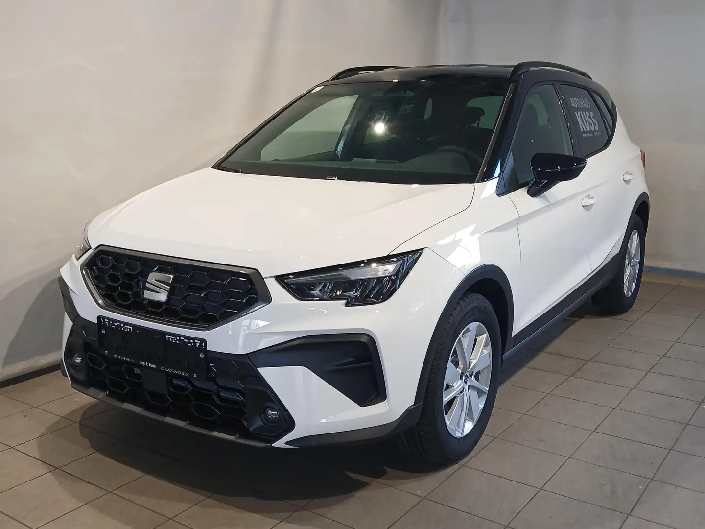 SEAT Arona 1.0 TSI 70 kW Style Weiß - 1