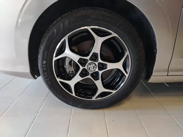 MG MG3 view 7
