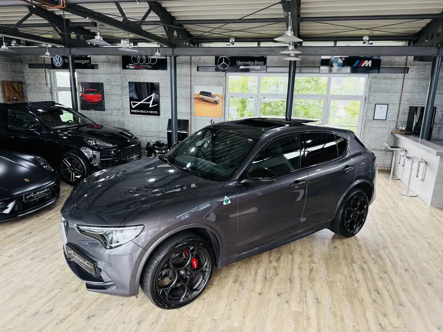 Alfa Romeo Stelvio Quadrifoglio Q4*PANO*KAMERA*21ZOLL*H&K Grau - 2