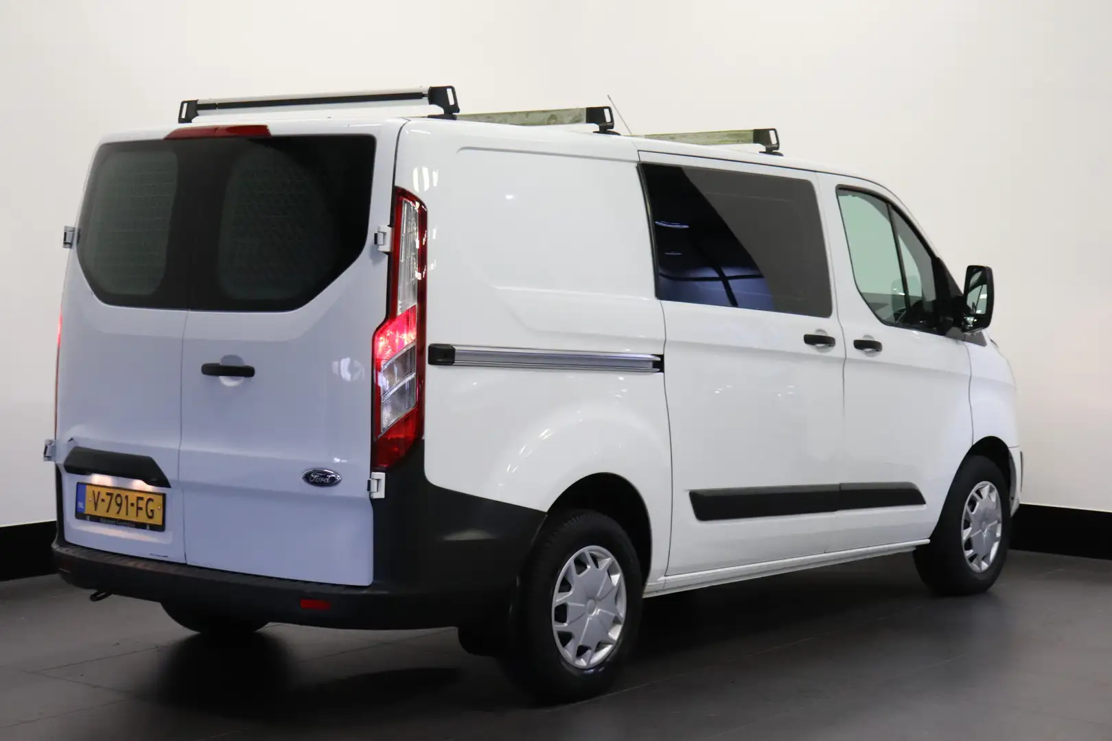 Ford Transit Custom 2.0 TDCI EURO 6 - Airco - Navi - Cruise - €8.900,- Blanc - 2