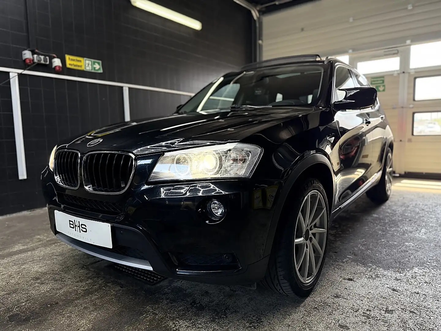 BMW X3 xDrive20d Österreich-Paket Aut. Panorama Schwarz - 1