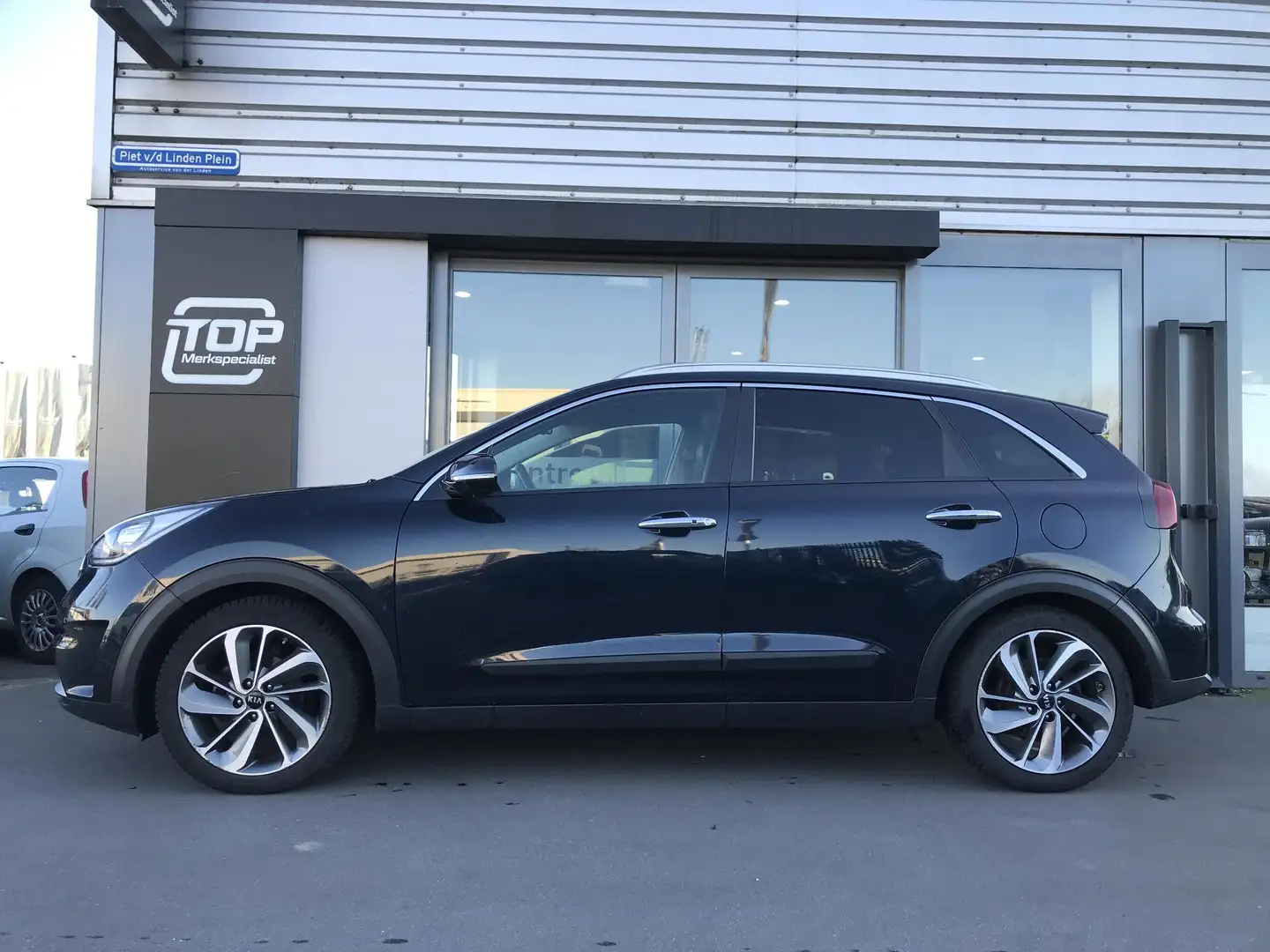 Kia Niro 1.6 Hybrid ExecutiveLine Trekhaak Blau - 2