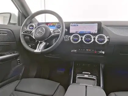 Annonce voiture d'occasion Mercedes-Benz GLA 180 - CARADIZE