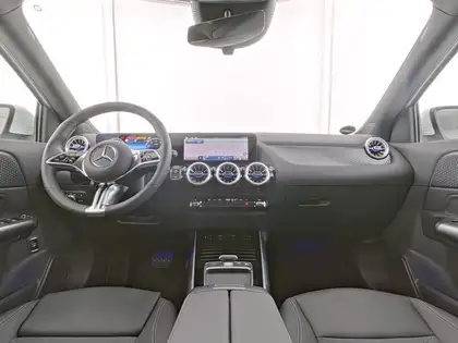 Annonce voiture d'occasion Mercedes-Benz GLA 180 - CARADIZE