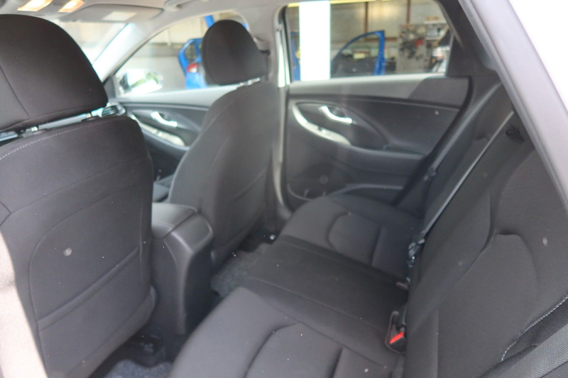 Hyundai i30 YES! Plus — photo 13
