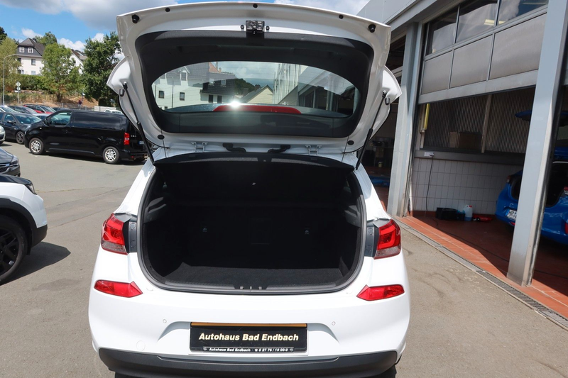 Hyundai i30 YES! Plus — photo 10