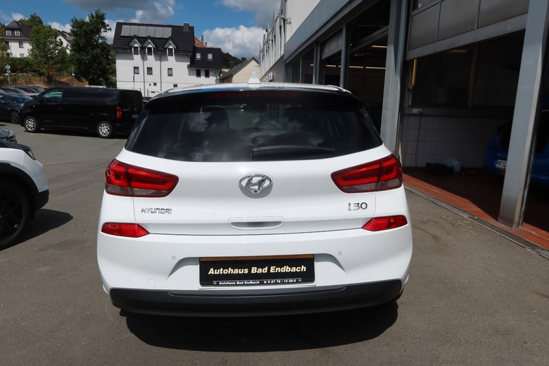 Hyundai i30 YES! Plus — photo 8