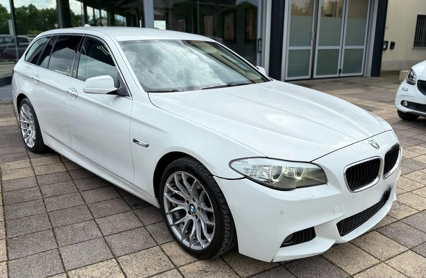 BMW 520 520d Touring Blanc - 1