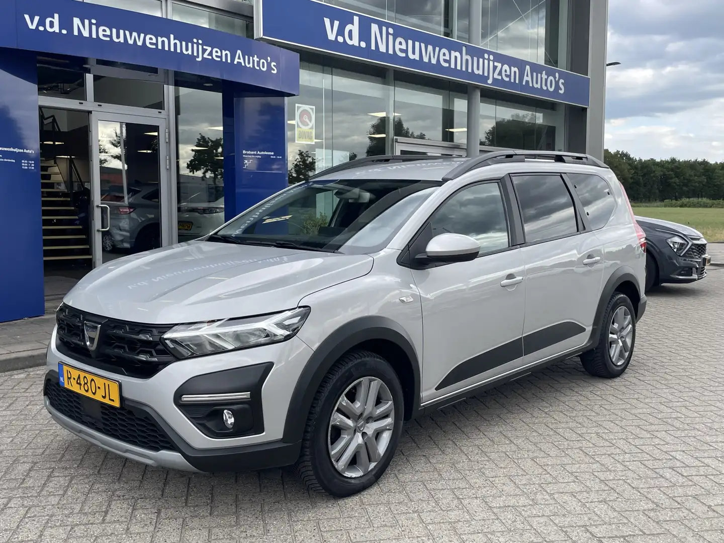 Dacia Jogger 1.0 TCe Comfort 7p. | Cruise control | Apple carpl Grijs - 2