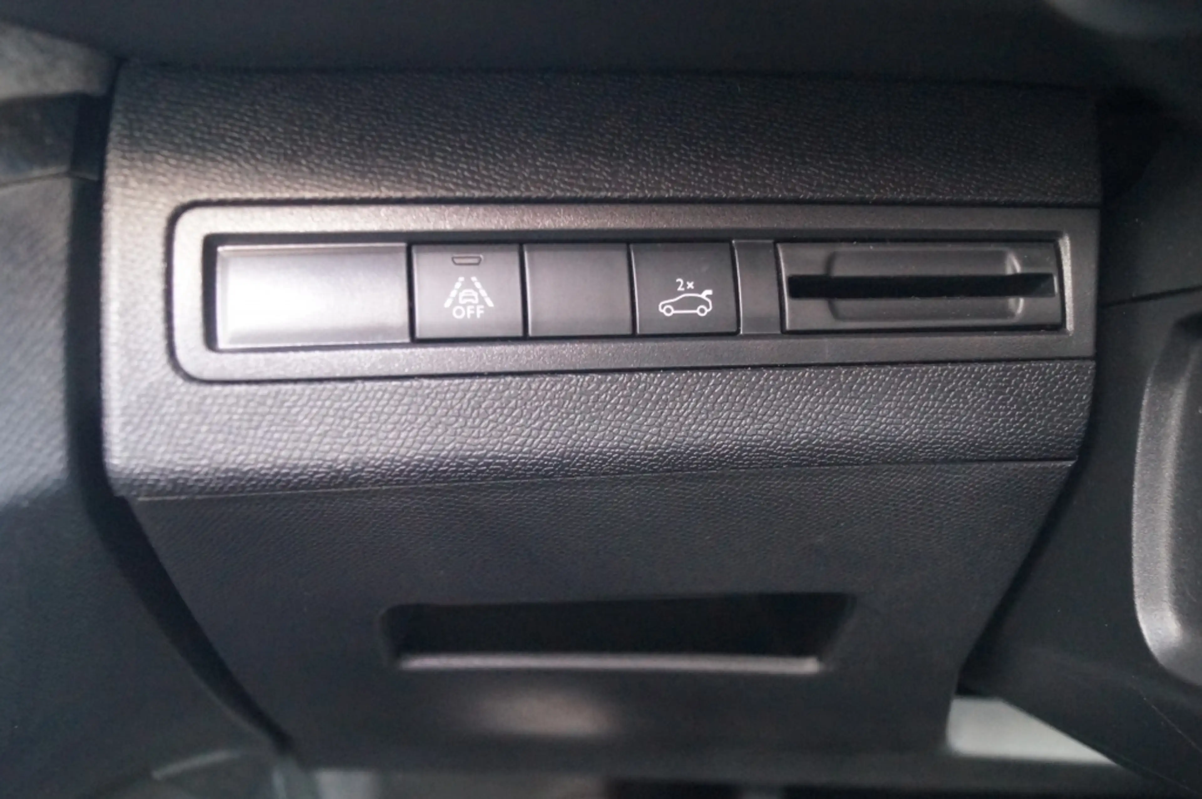 Peugeot 3008 1.2 PureTech 130pk GT -NAVI-ECC-CAM-TREKHAAK- — photo 26