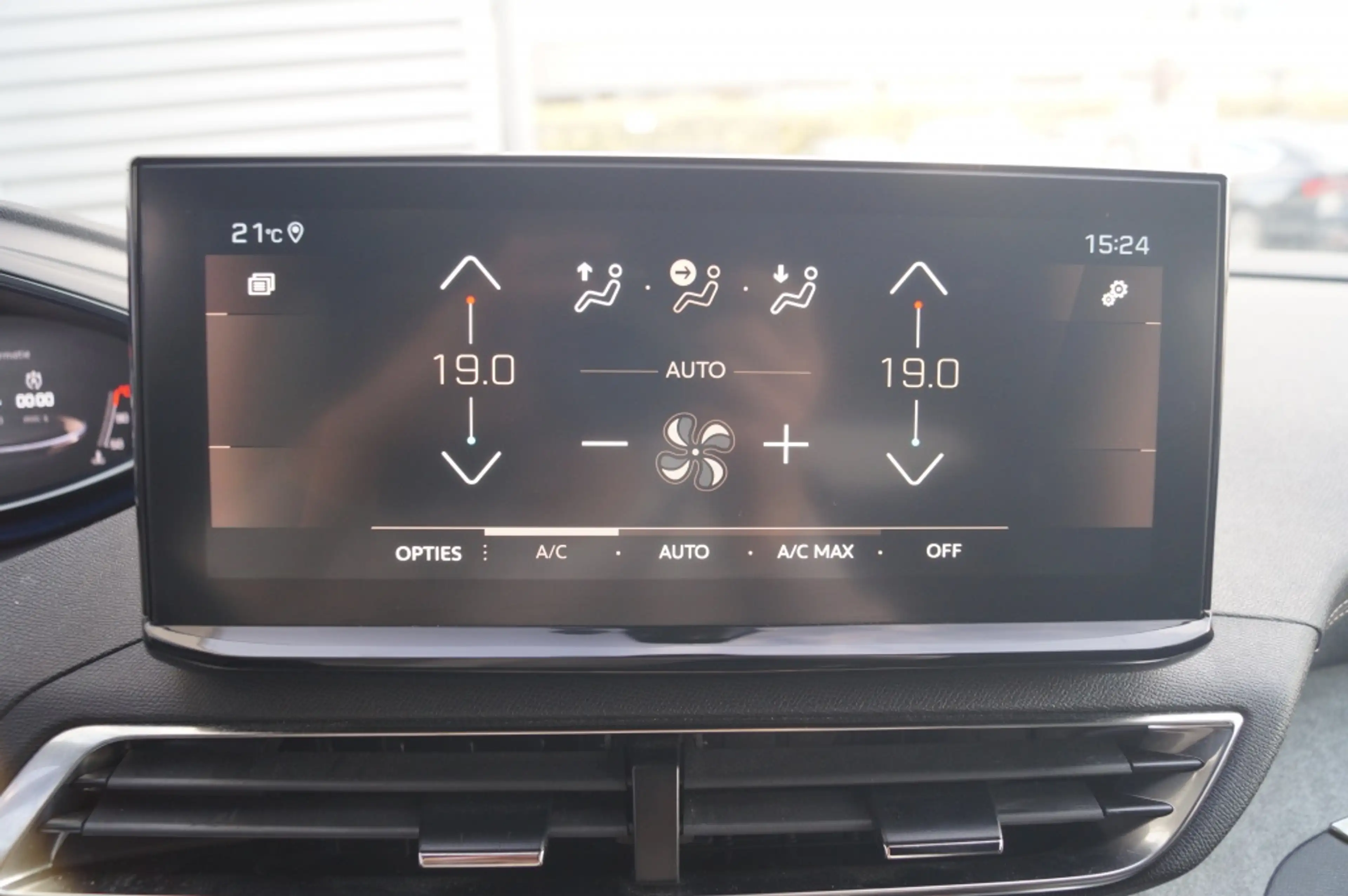Peugeot 3008 1.2 PureTech 130pk GT -NAVI-ECC-CAM-TREKHAAK- — photo 14