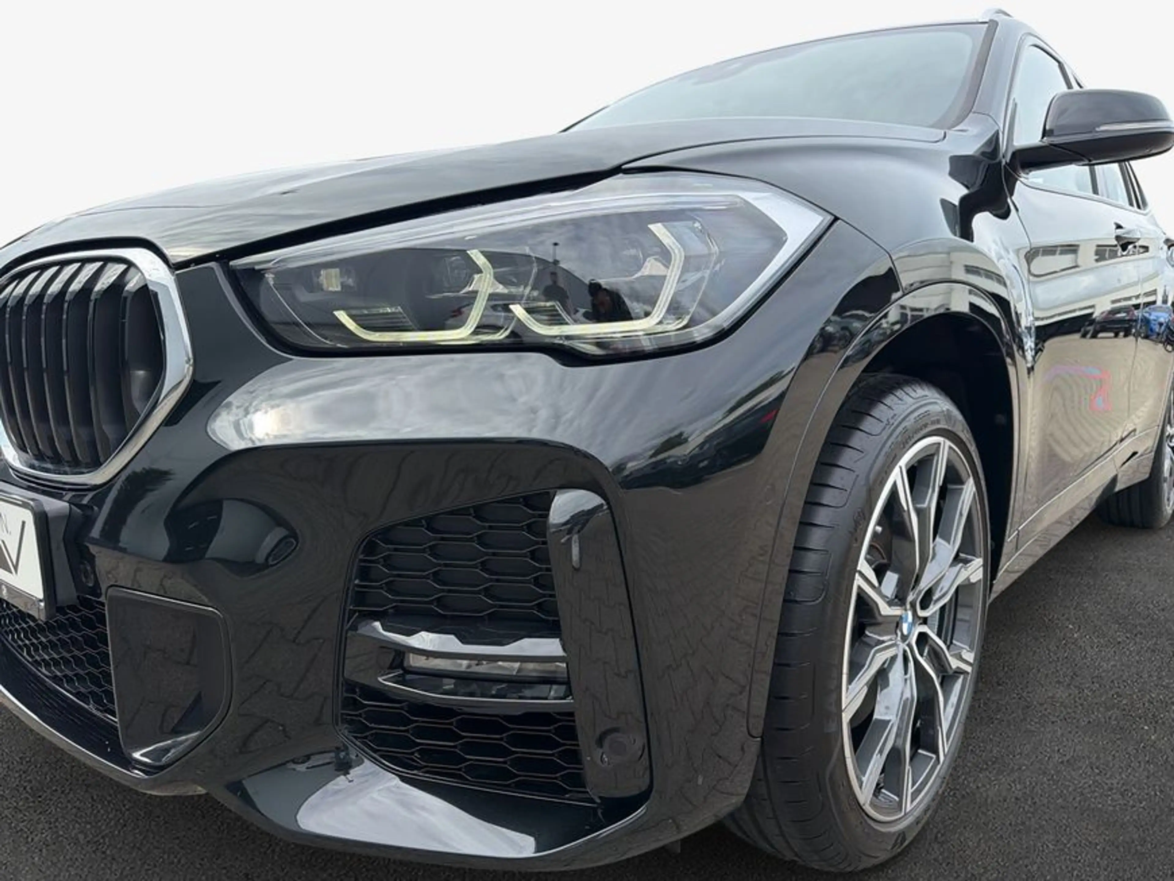 BMW X1 xDrive20i Aut. M-Paket LED HeadUp Navi — photo 7