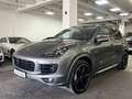 Porsche Cayenne S Diesel 4.2 V8 | Sport Design - Pano! Grijs - thumbnail 1
