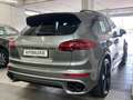 Porsche Cayenne S Diesel 4.2 V8 | Sport Design - Pano! Grijs - thumbnail 3