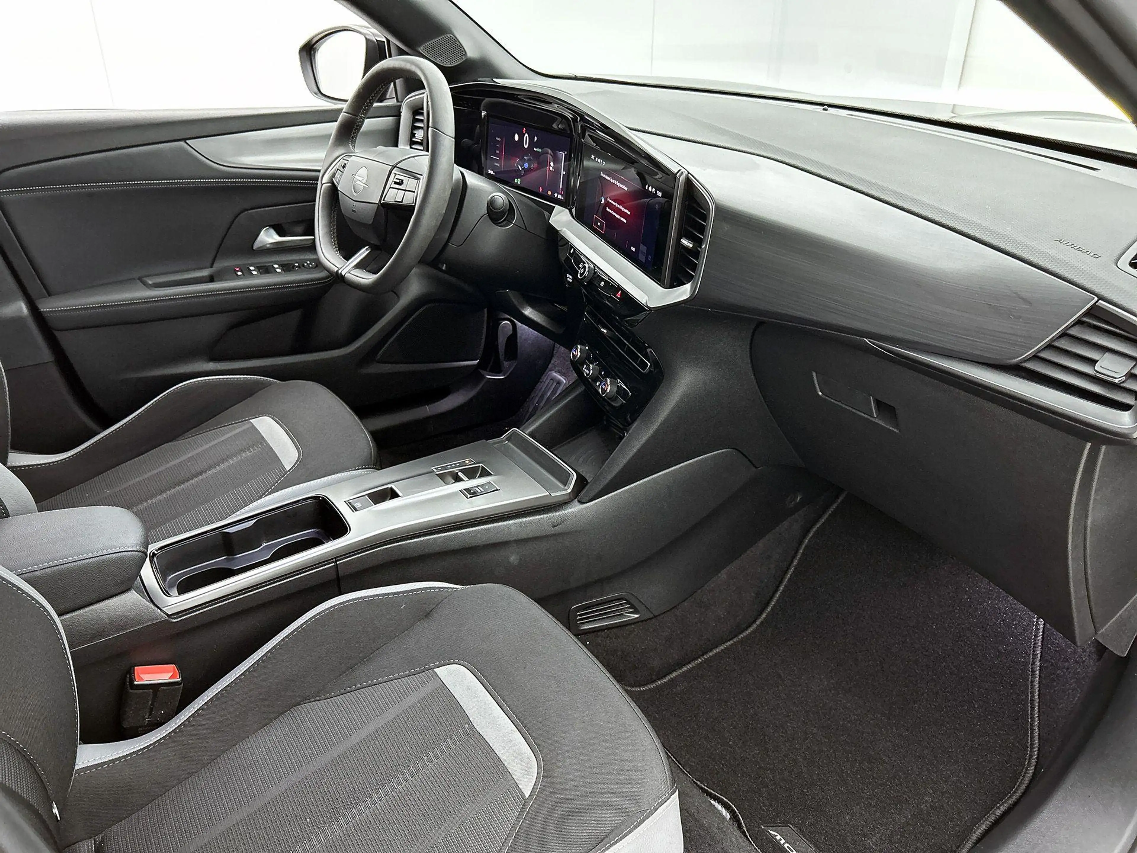 Opel Mokka-E Electric GS 54 kWh — photo 13