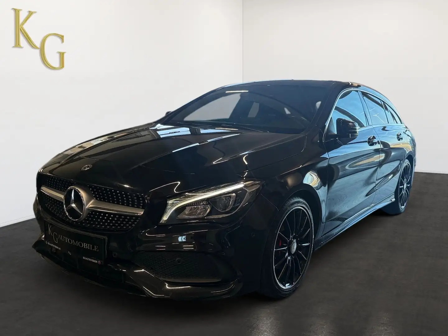 Mercedes-Benz CLA 200 CDI d Shooting Brake AMG-Line Schwarz - 2