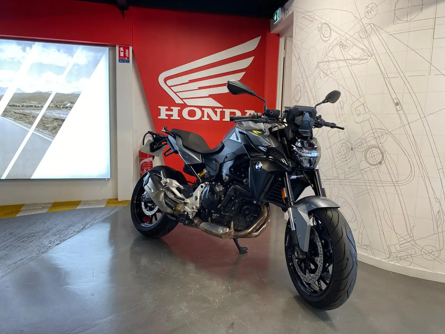 BMW F 900 R Gris - 1