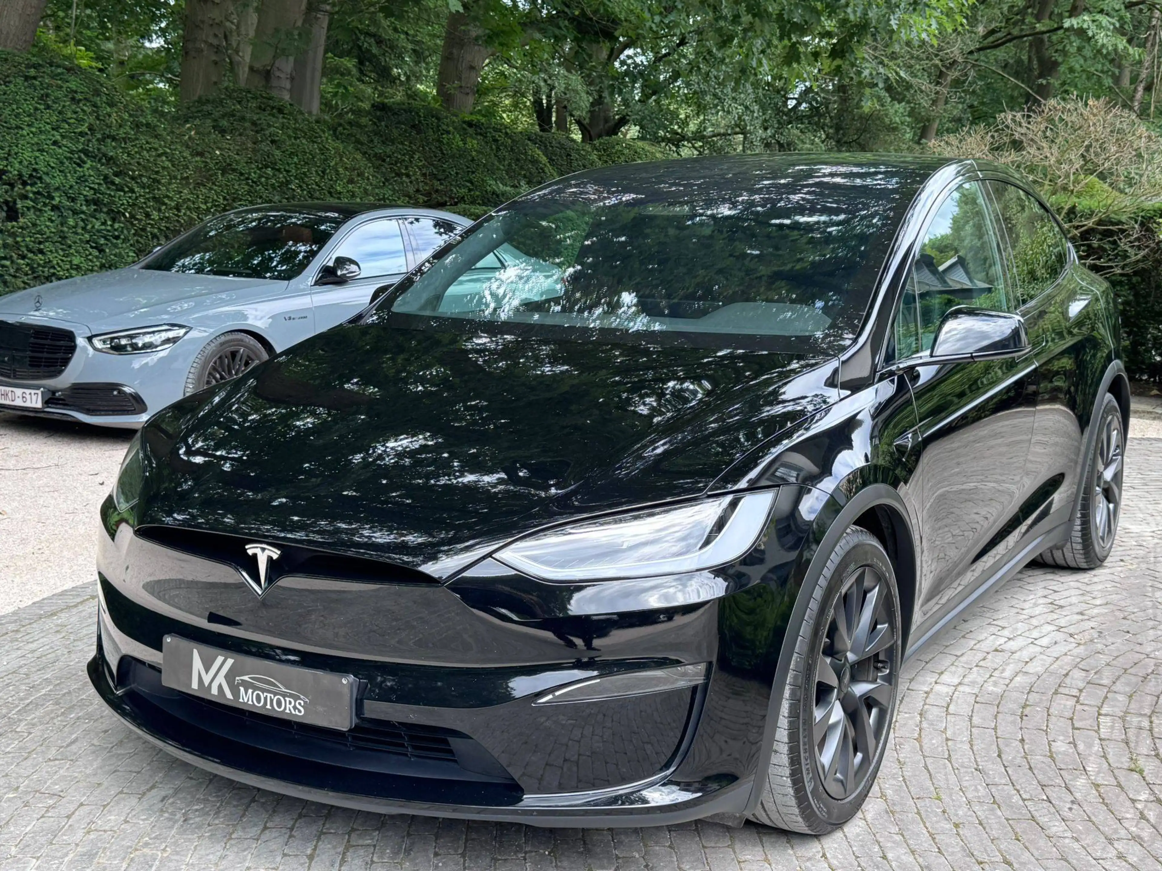 Tesla Model X Long Range AWD - Premium - All Black - towhook- Ventilated seats