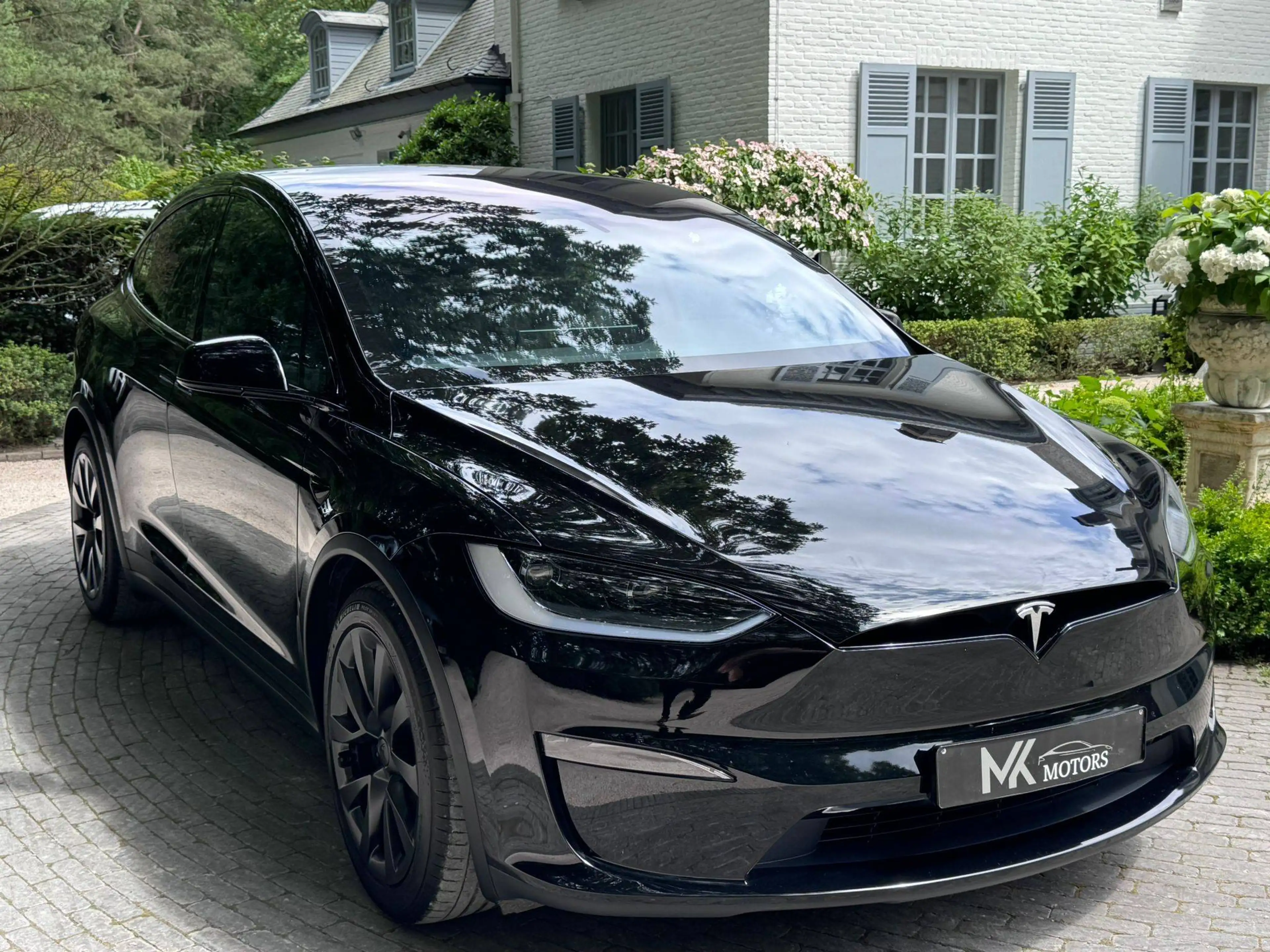 Tesla Model X Long Range AWD - Premium - All Black - towhook- Ventilated seats — photo 10