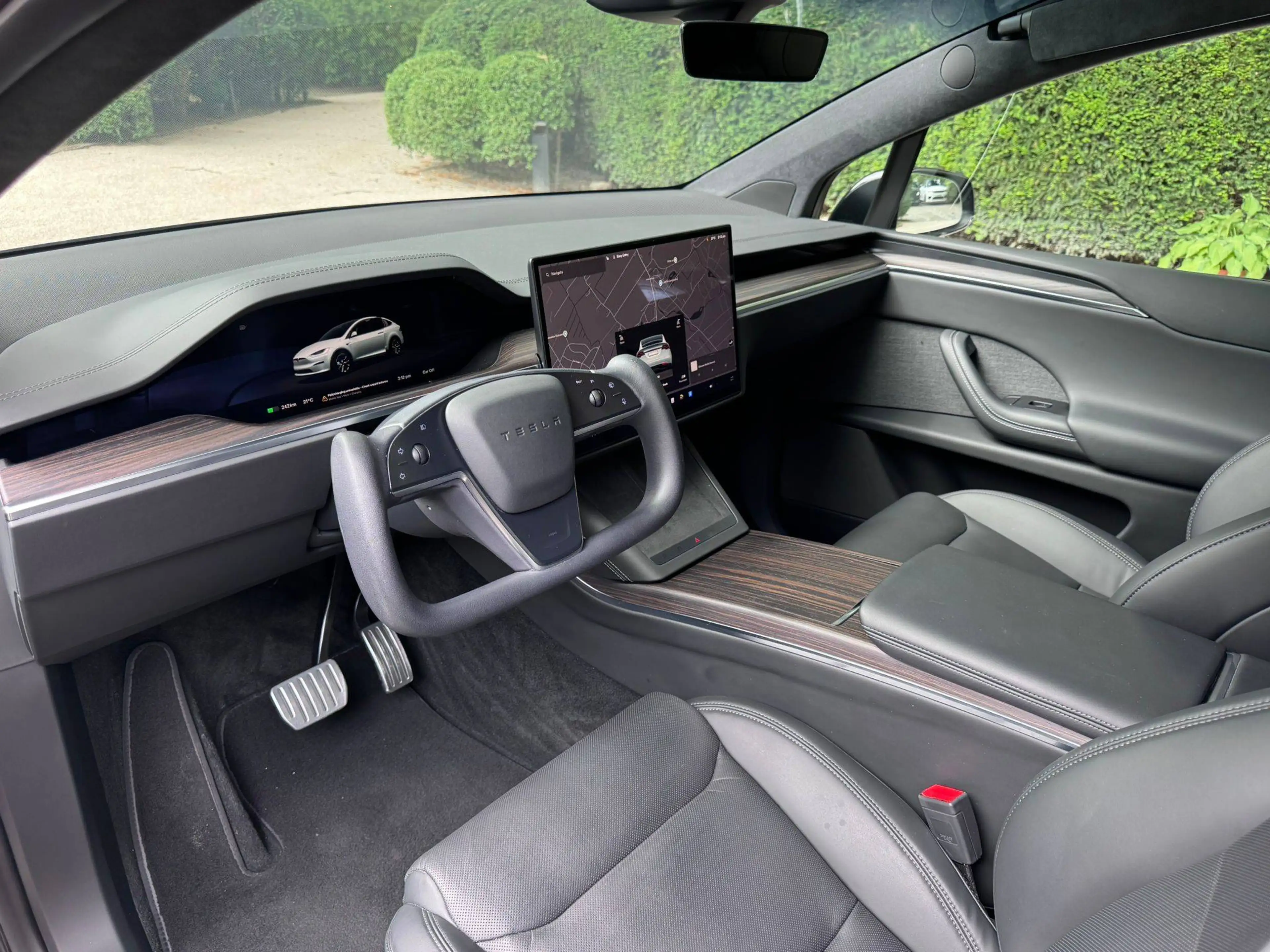 Tesla Model X Long Range AWD - Premium - All Black - towhook- Ventilated seats — photo 12