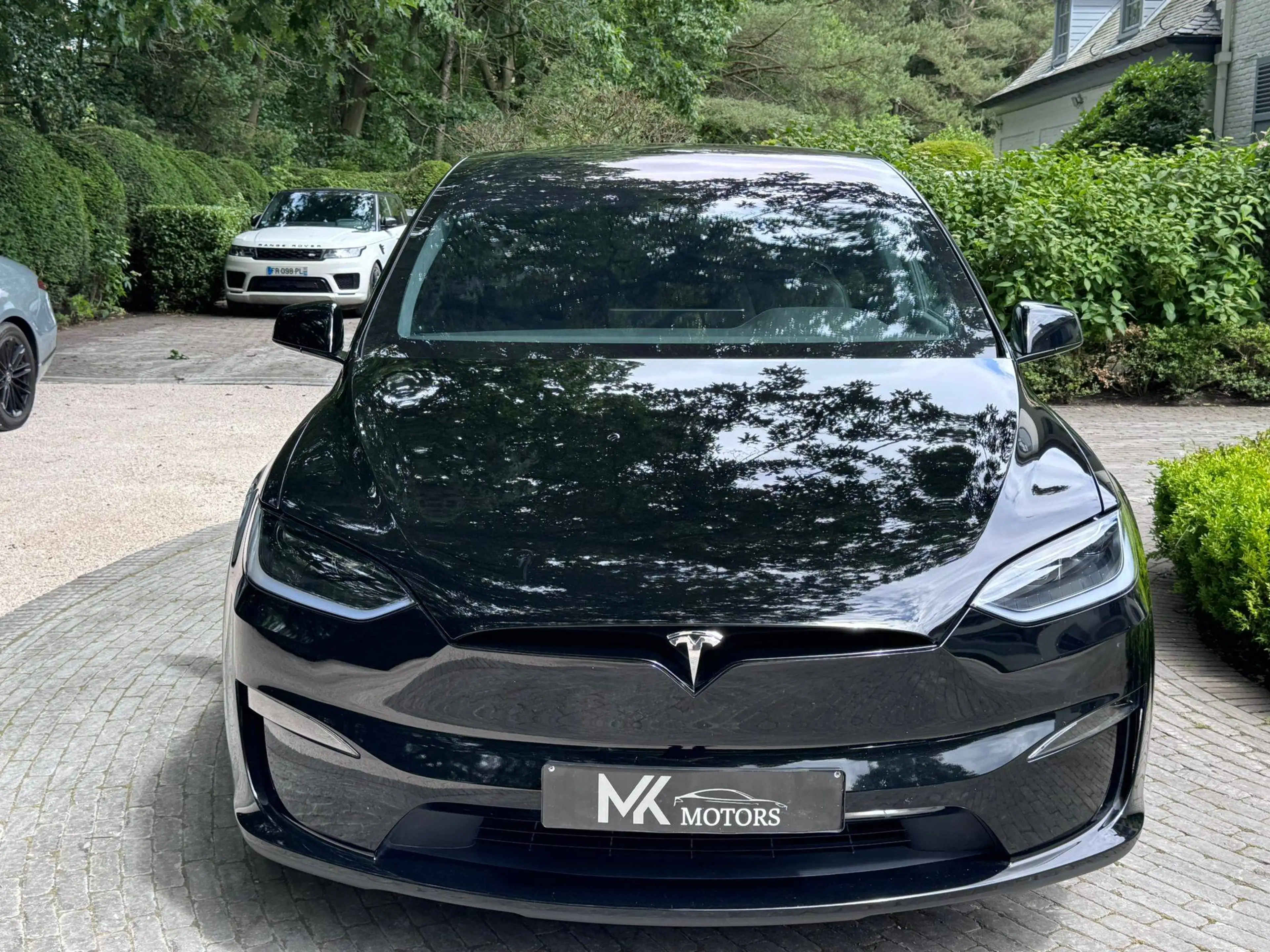 Tesla Model X Long Range AWD - Premium - All Black - towhook- Ventilated seats — photo 11