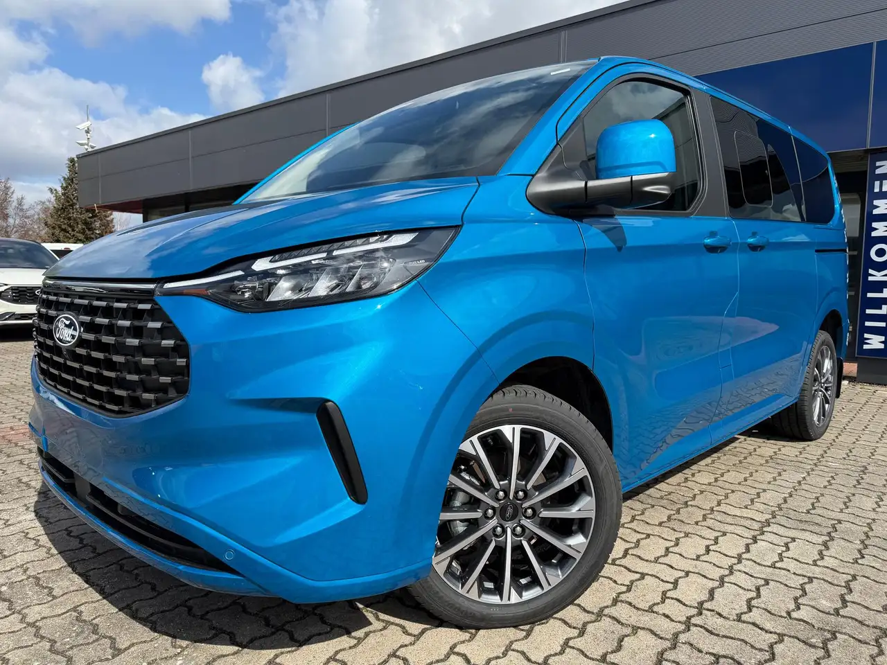 Ford Tourneo Custom L1H1 Titanium X Top Plus Ausstattung