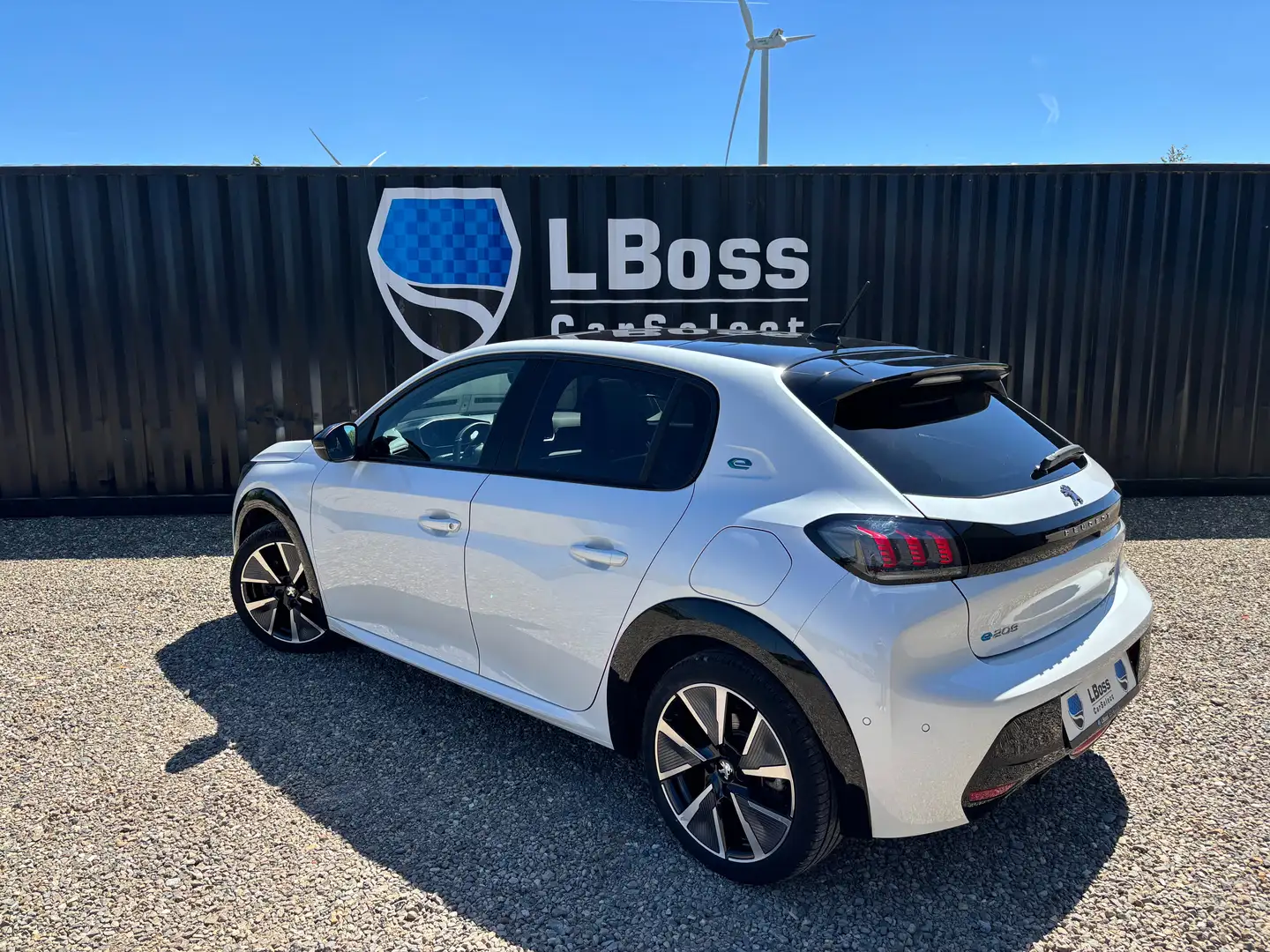 Peugeot e-208 50 kWh GT Line Weiß - 2