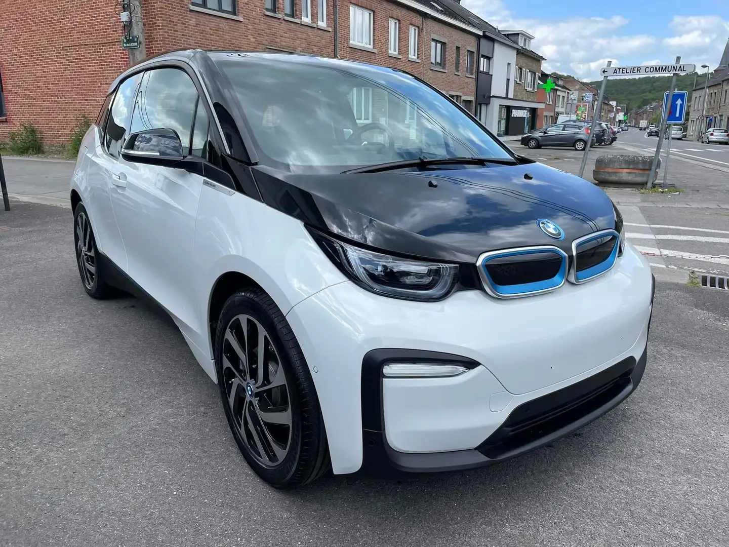 BMW i3 i3s 120Ah - 42.2 kWh Advanced Bílá - 1