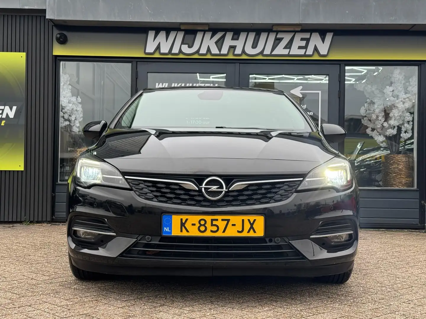 Opel Astra 1.2 Business Executive met Climate !!! Navigatie ! Noir - 2