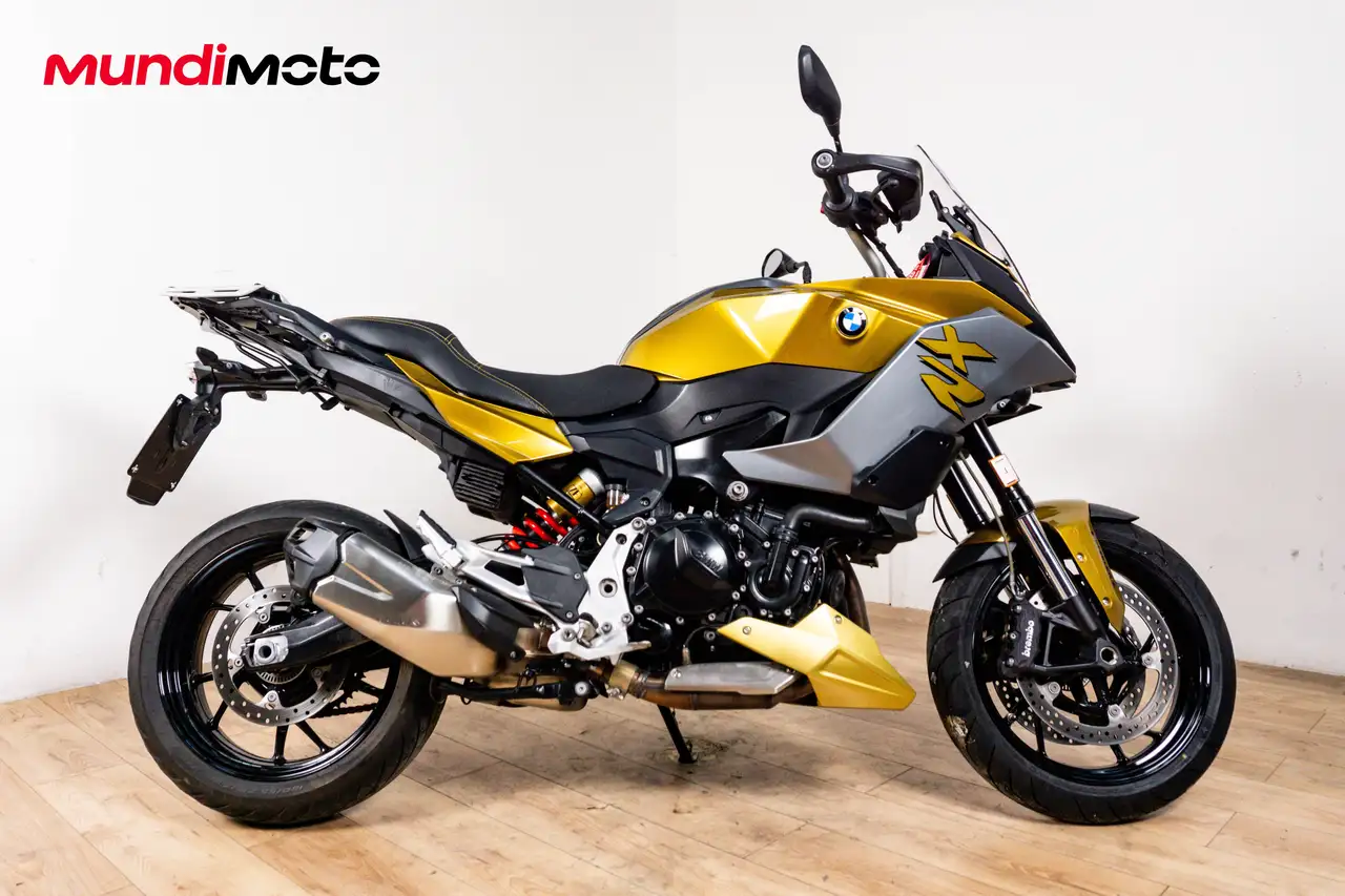 BMW F 900 XR