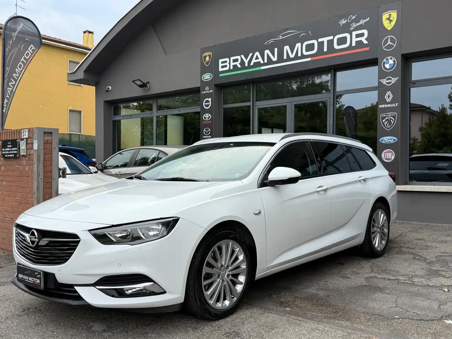 Opel Insignia Insignia 2.0 CDTI 174 CV S&S aut. Sports Tourer Ul Weiß - 1