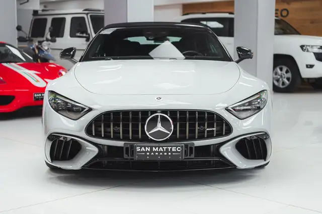 Mercedes-Benz SL view 2