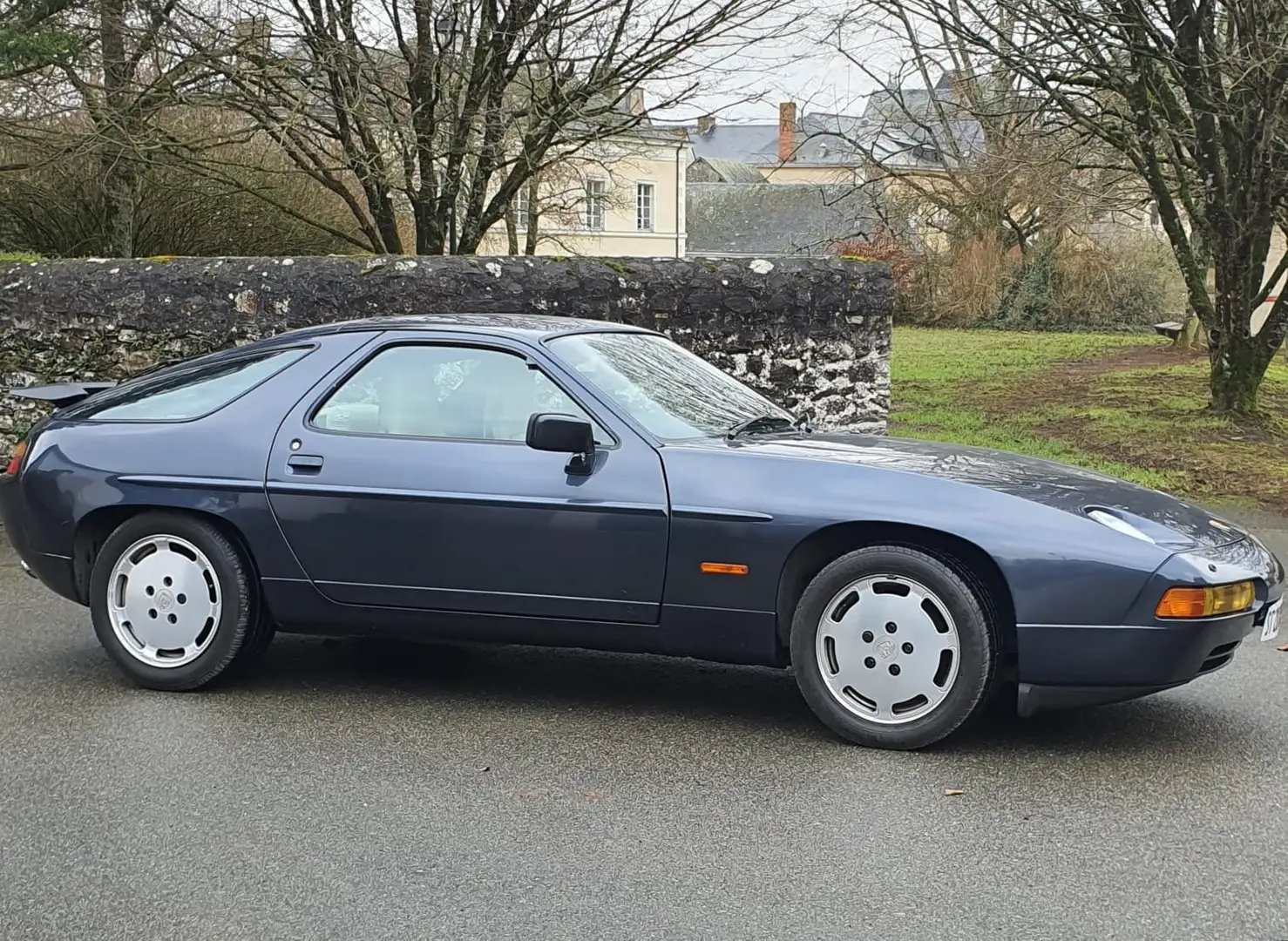 Porsche 928 S4 - Historique complet Carnet/factures - 2nd main Blau - 2
