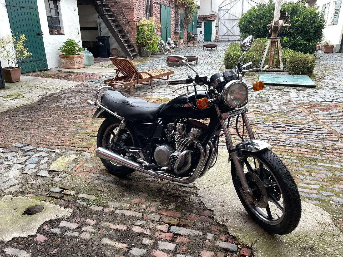 Kawasaki Z 550 B / LTD Schwarz - 2