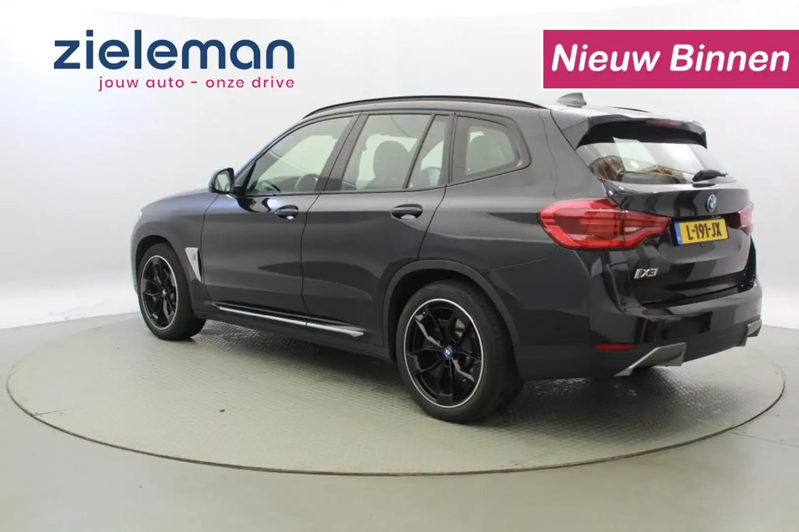 BMW iX3 High Executive 80 kWh - Carplay, Panorama, Leer, C Zwart - 2